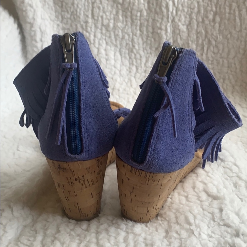 MINNETONKA SANDALS SIZE 9 - Picture 8 of 10